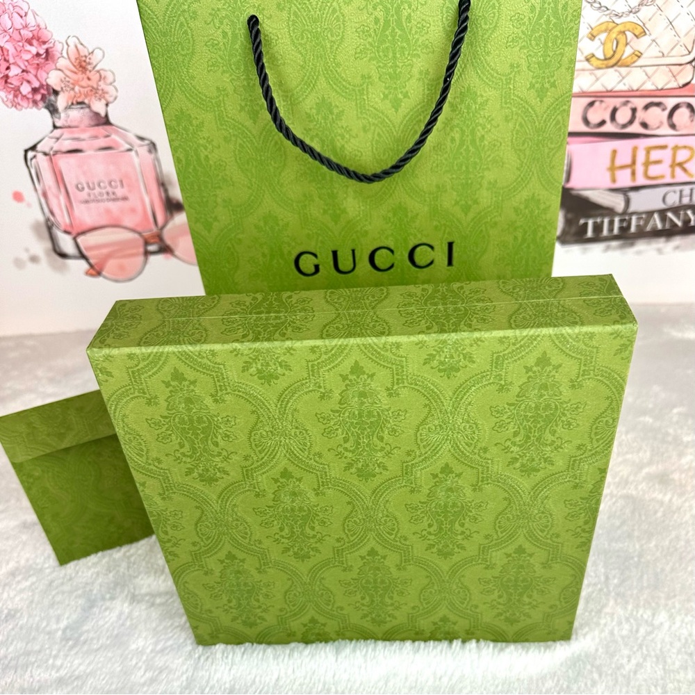 Gucci Wooden Keepsake Jewelry Box with card and shopping bag GREAT GIFT - Picture 3 of 9